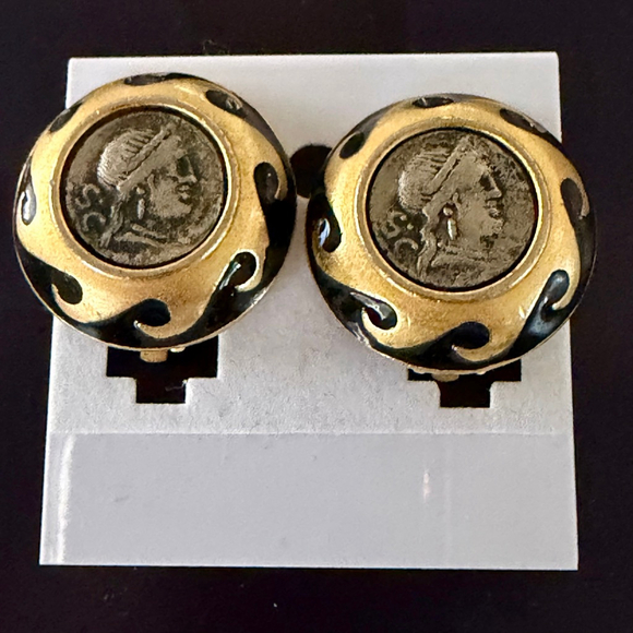 Linda Levinson Women's Vintage Stamped Clip-on Roman /Greek Motif Coin Earrings - Picture 12 of 12